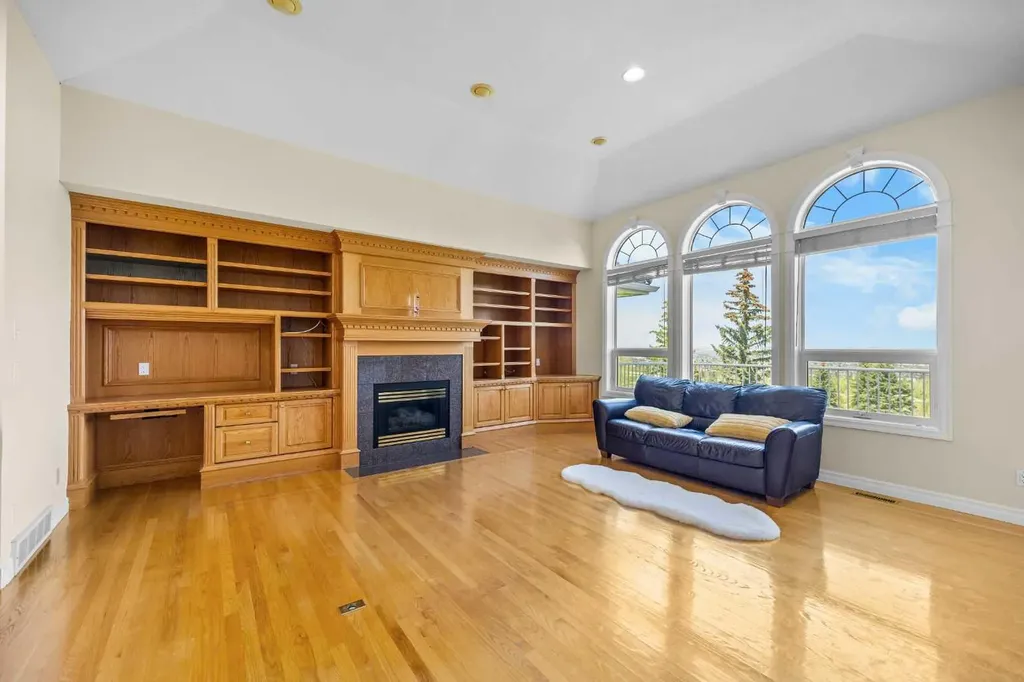 191 Hamptons Terrace NW Calgary AB T3A 5S3