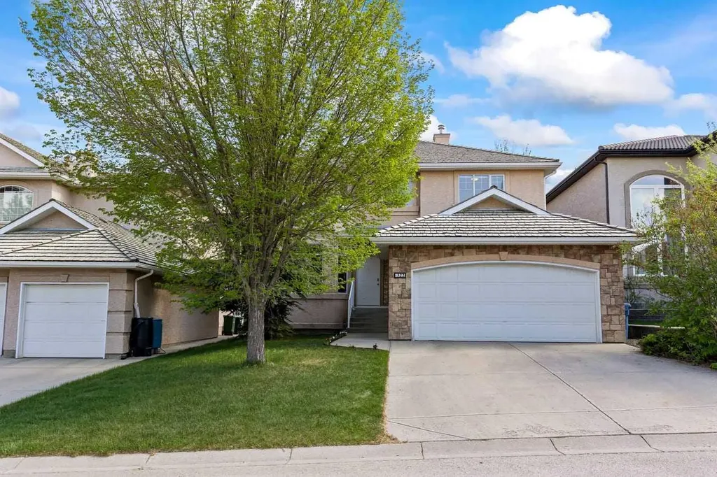 322 Hampstead Way NW Calgary AB T3A 6E6