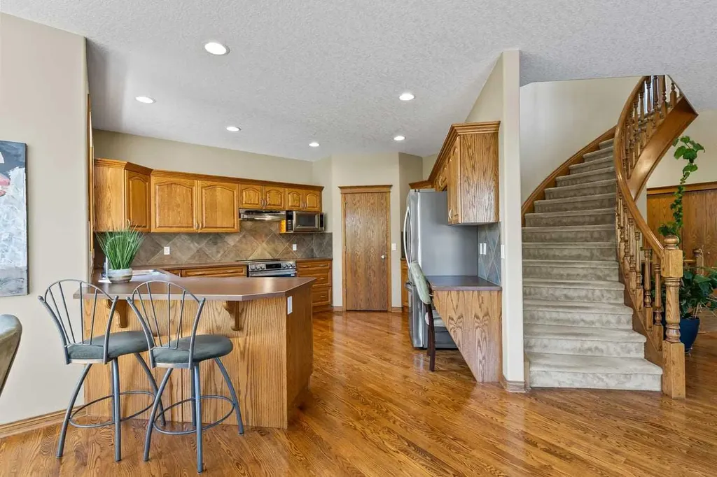 322 Hampstead Way NW Calgary AB T3A 6E6