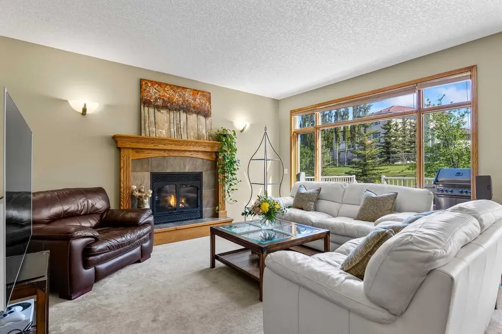 322 Hampstead Way NW Calgary AB T3A 6E6