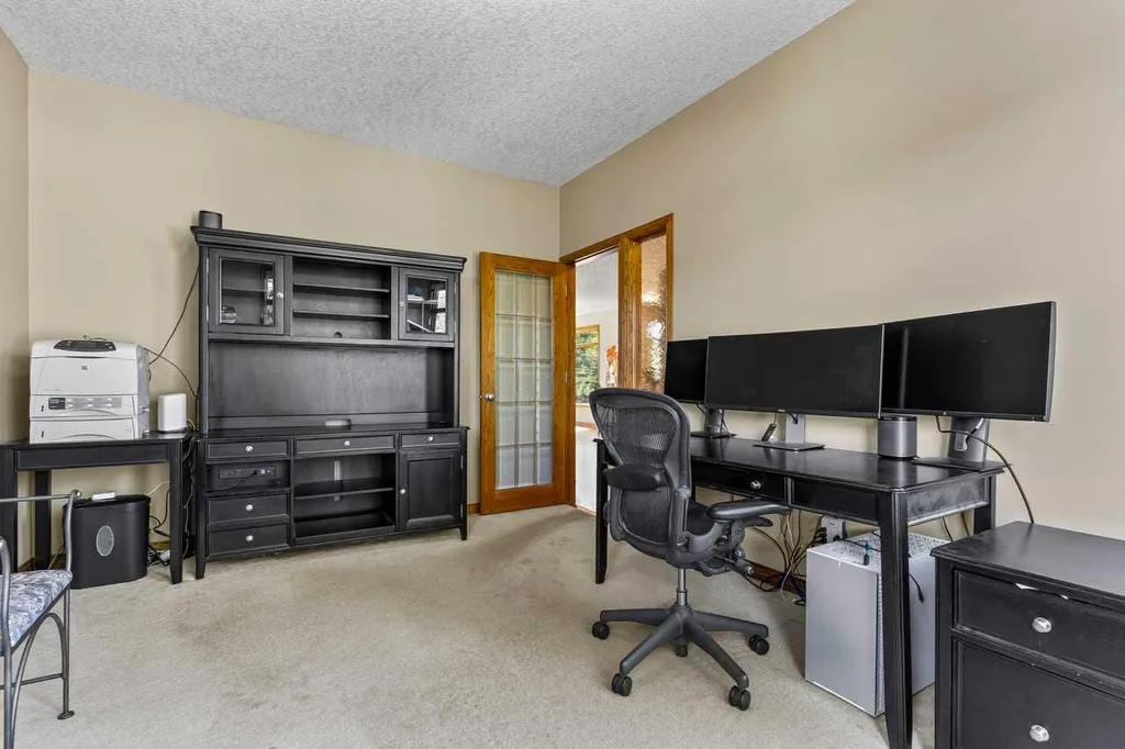 322 Hampstead Way NW Calgary AB T3A 6E6