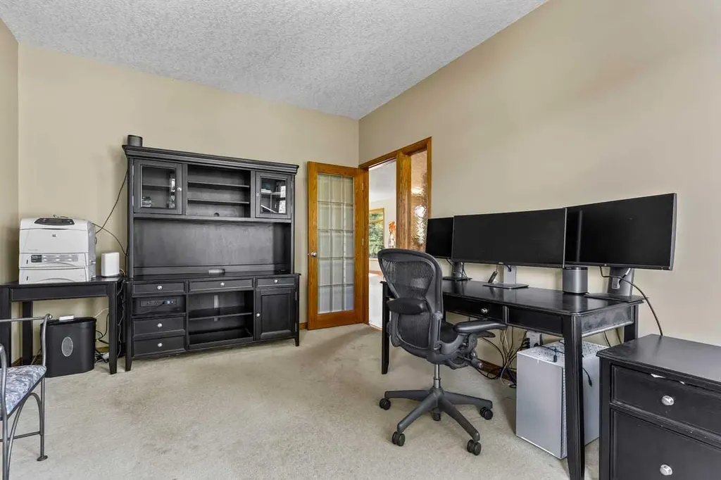 322 Hampstead Way NW Calgary AB T3A 6E6
