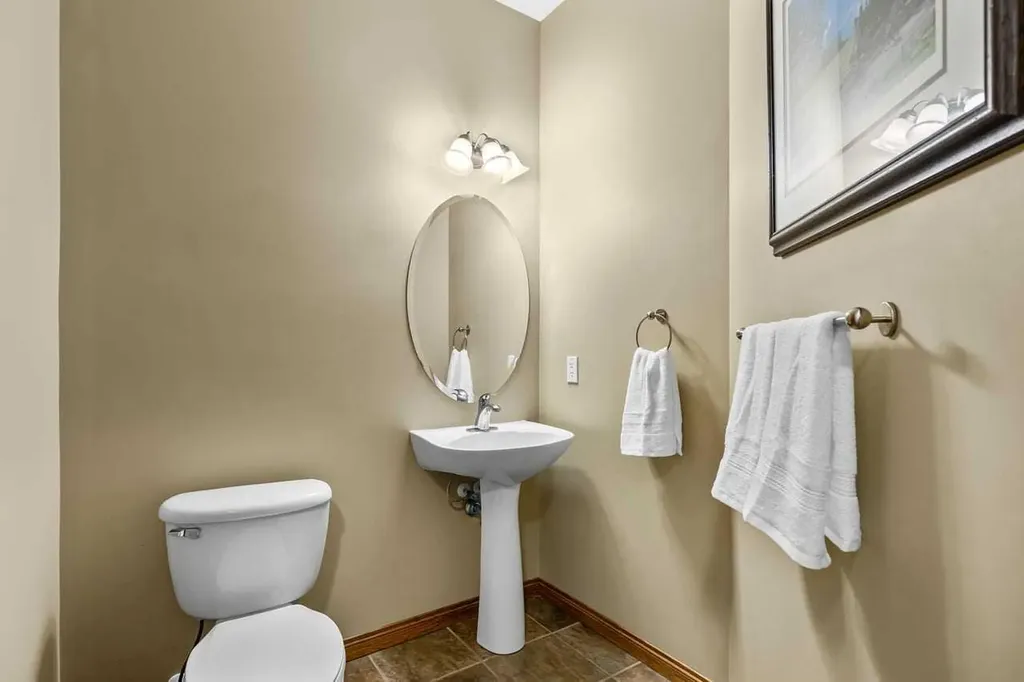 322 Hampstead Way NW Calgary AB T3A 6E6