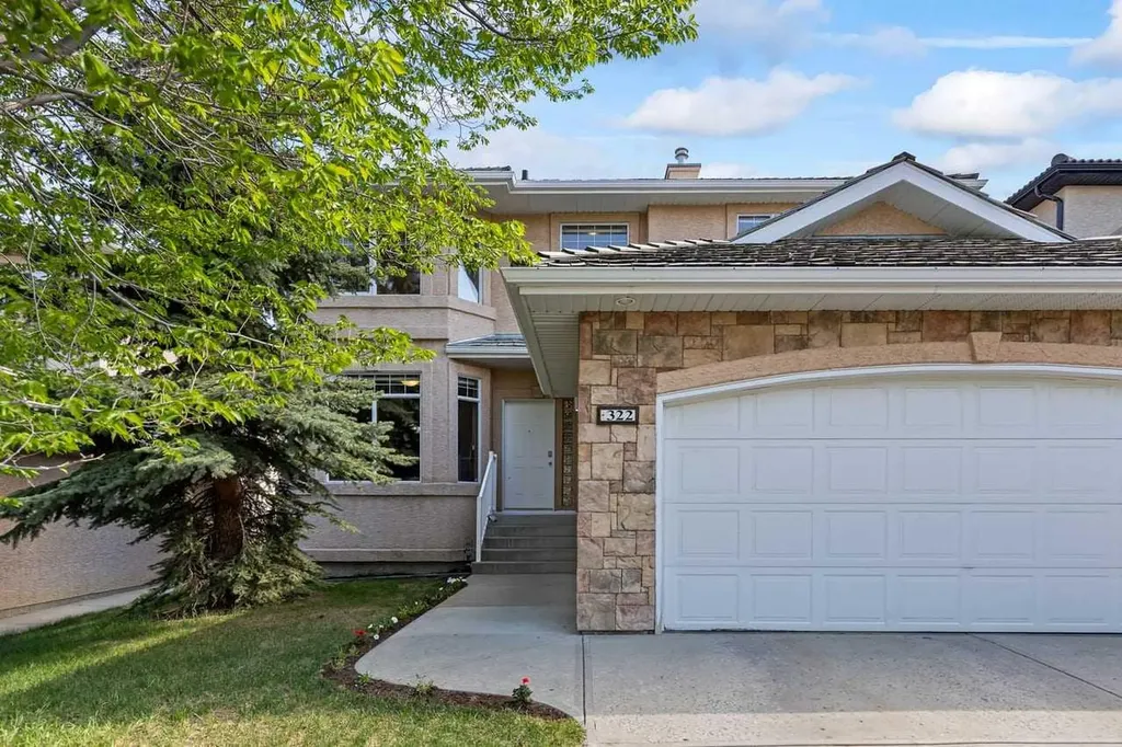 322 Hampstead Way NW Calgary AB T3A 6E6