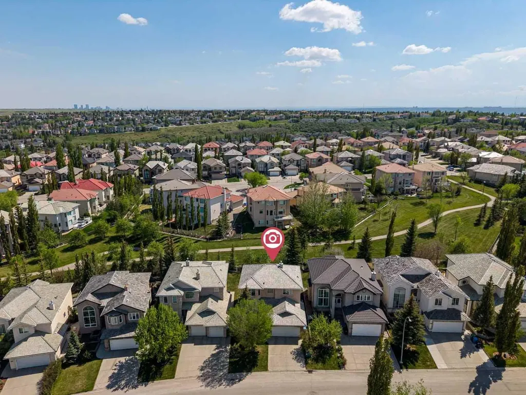 322 Hampstead Way NW Calgary AB T3A 6E6