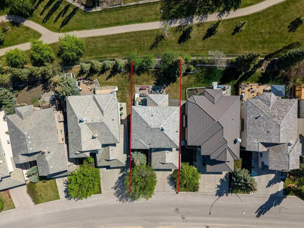 322 Hampstead Way NW Calgary AB T3A 6E6
