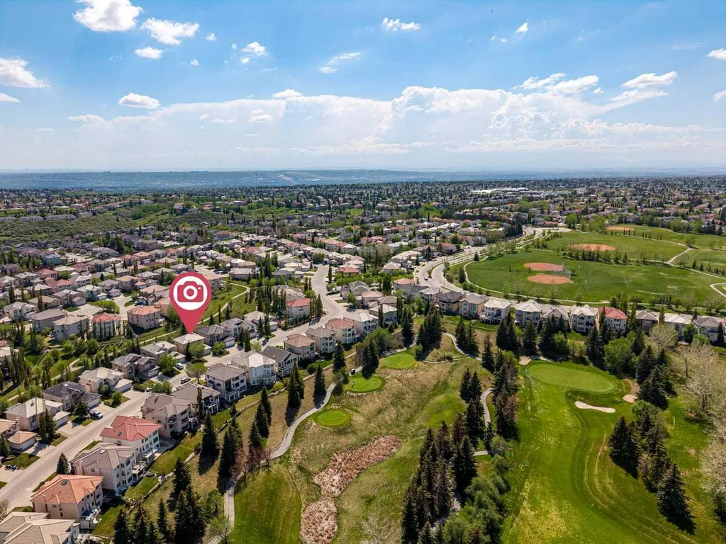 322 Hampstead Way NW Calgary AB T3A 6E6