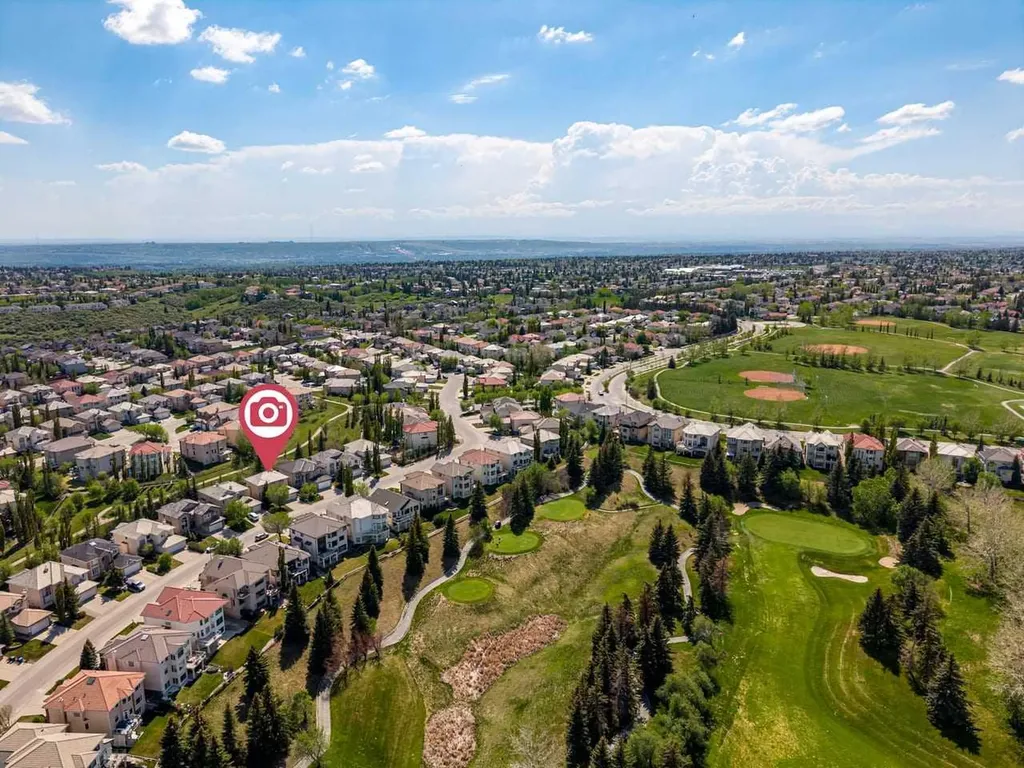 322 Hampstead Way NW Calgary AB T3A 6E6
