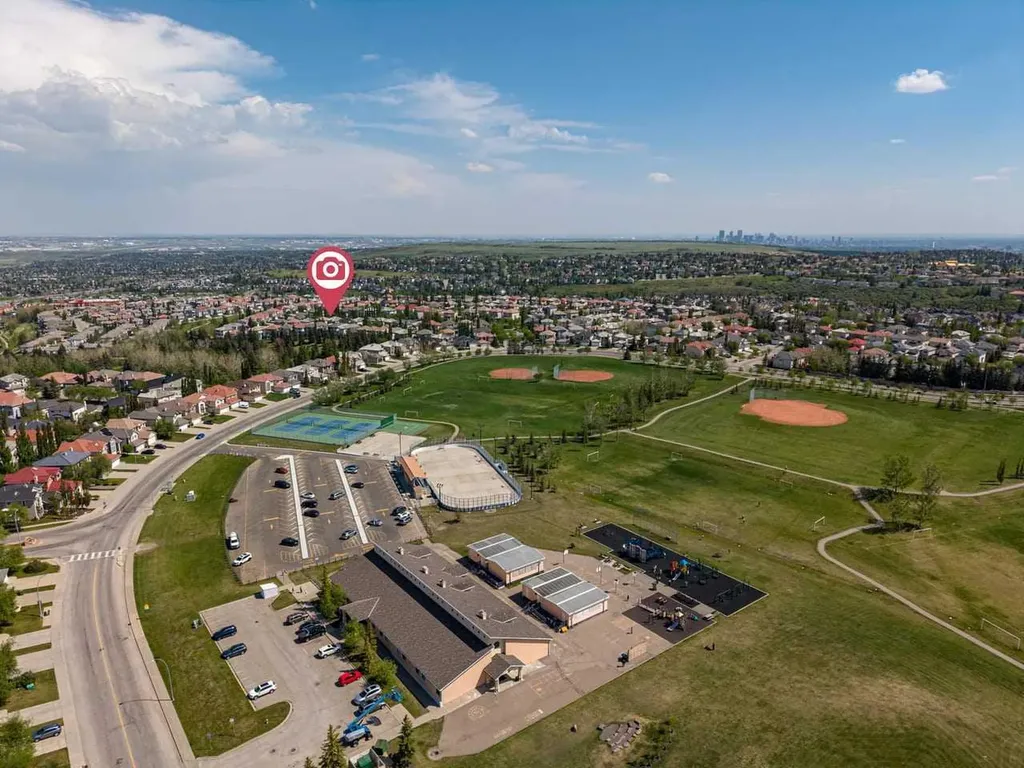 322 Hampstead Way NW Calgary AB T3A 6E6