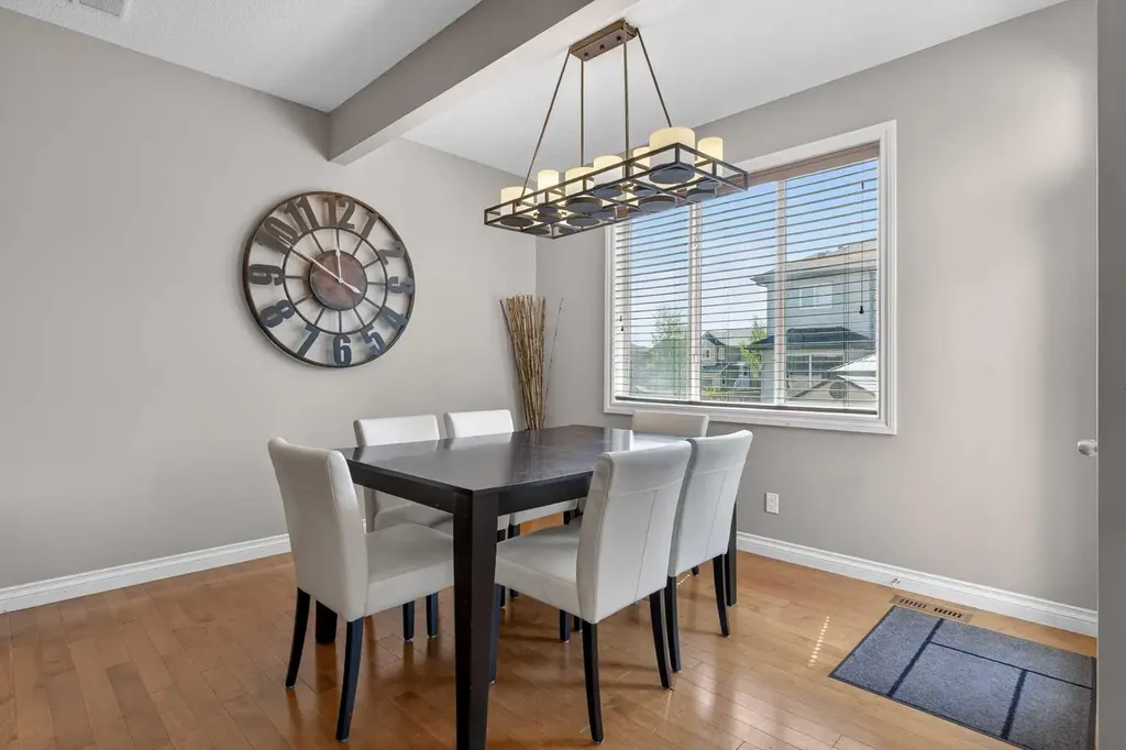 159 Sherwood Crescent NW Calgary AB T3R 0G3