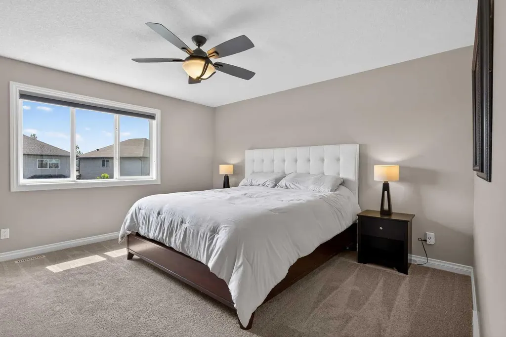 159 Sherwood Crescent NW Calgary AB T3R 0G3