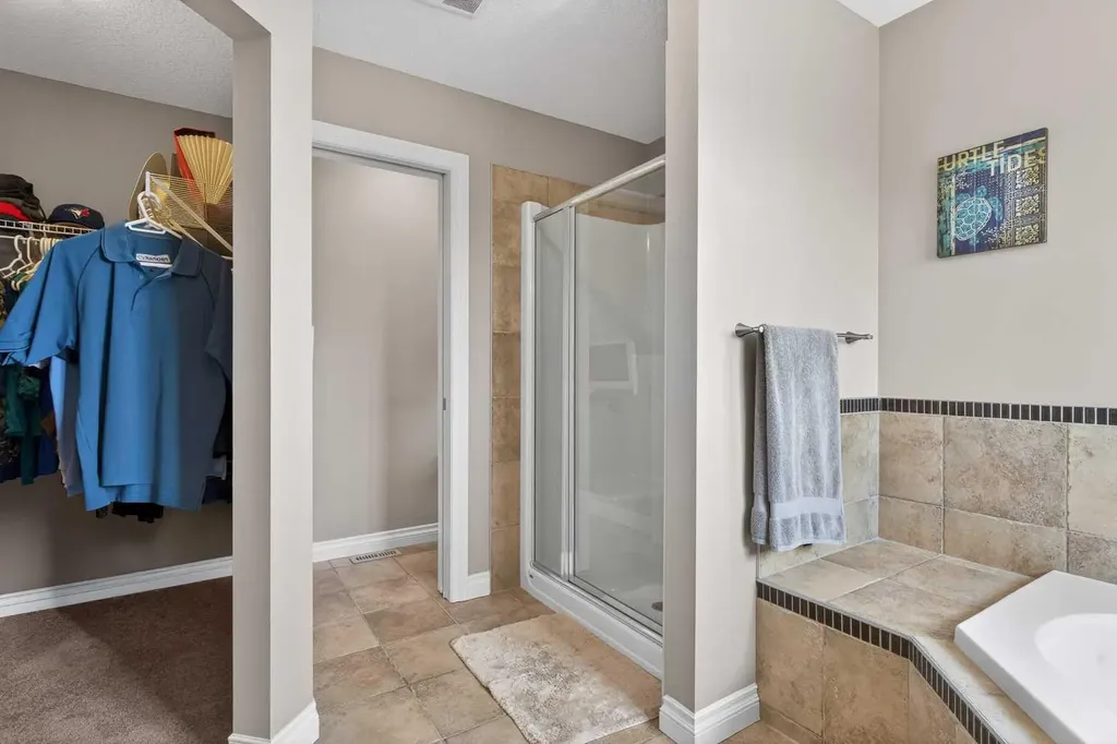 159 Sherwood Crescent NW Calgary AB T3R 0G3