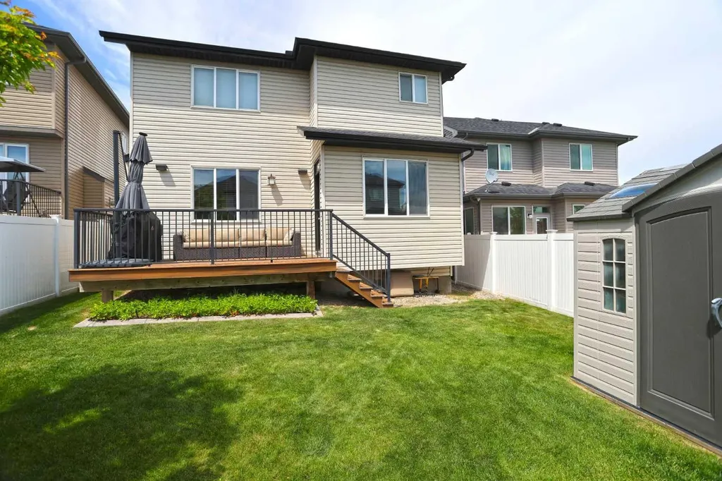 159 Sherwood Crescent NW Calgary AB T3R 0G3