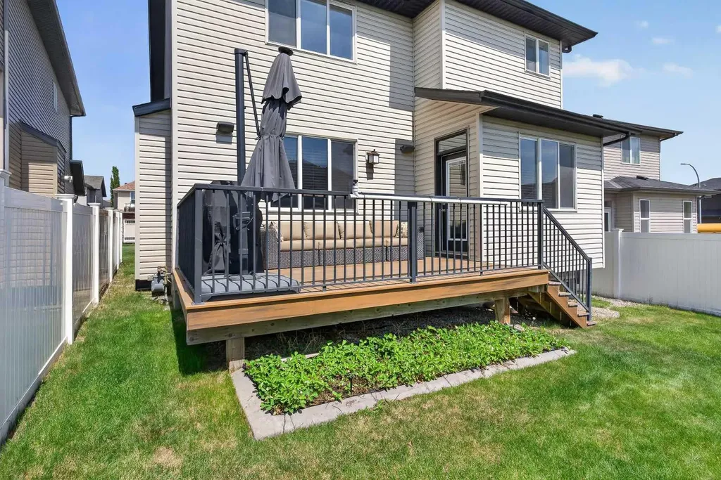 159 Sherwood Crescent NW Calgary AB T3R 0G3