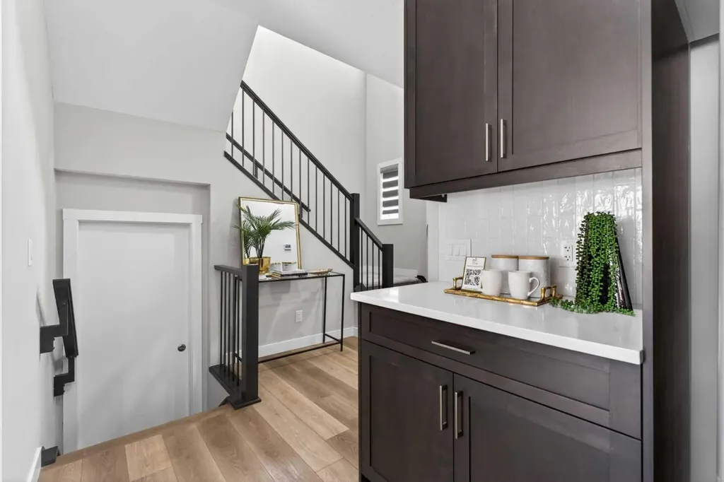 31 Herron Rise NE Calgary AB T3P 1Y1