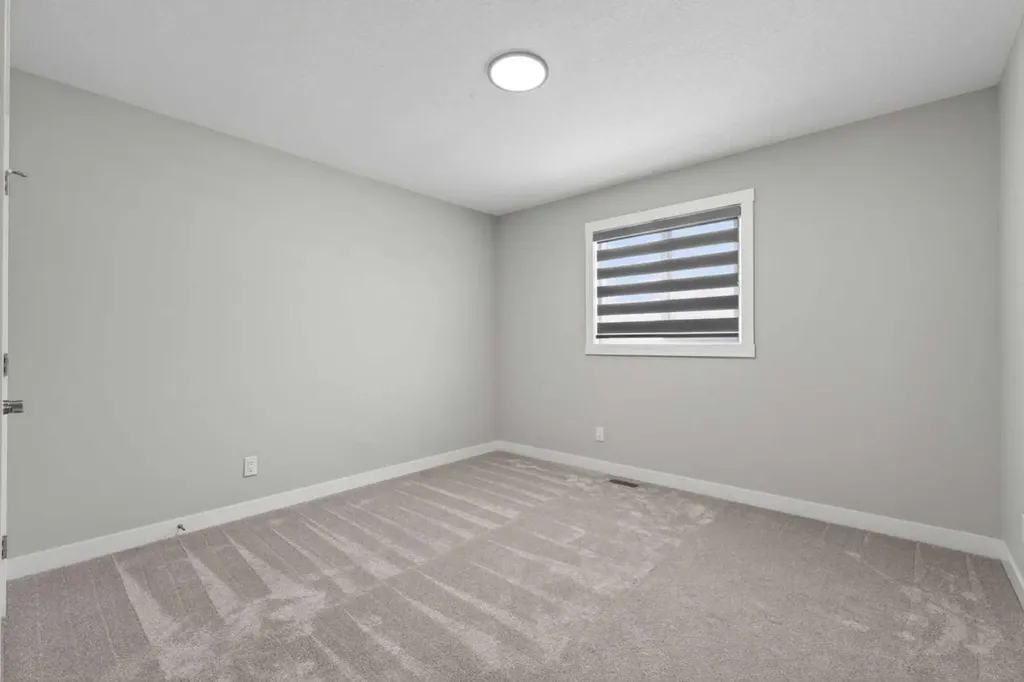 31 Herron Rise NE Calgary AB T3P 1Y1