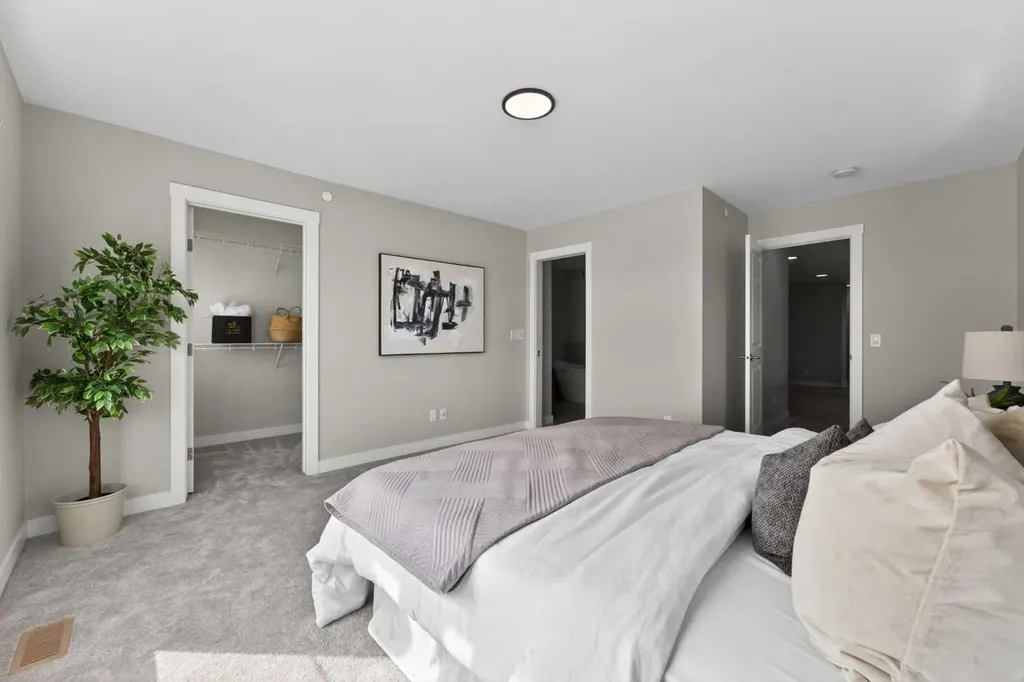 31 Herron Rise NE Calgary AB T3P 1Y1