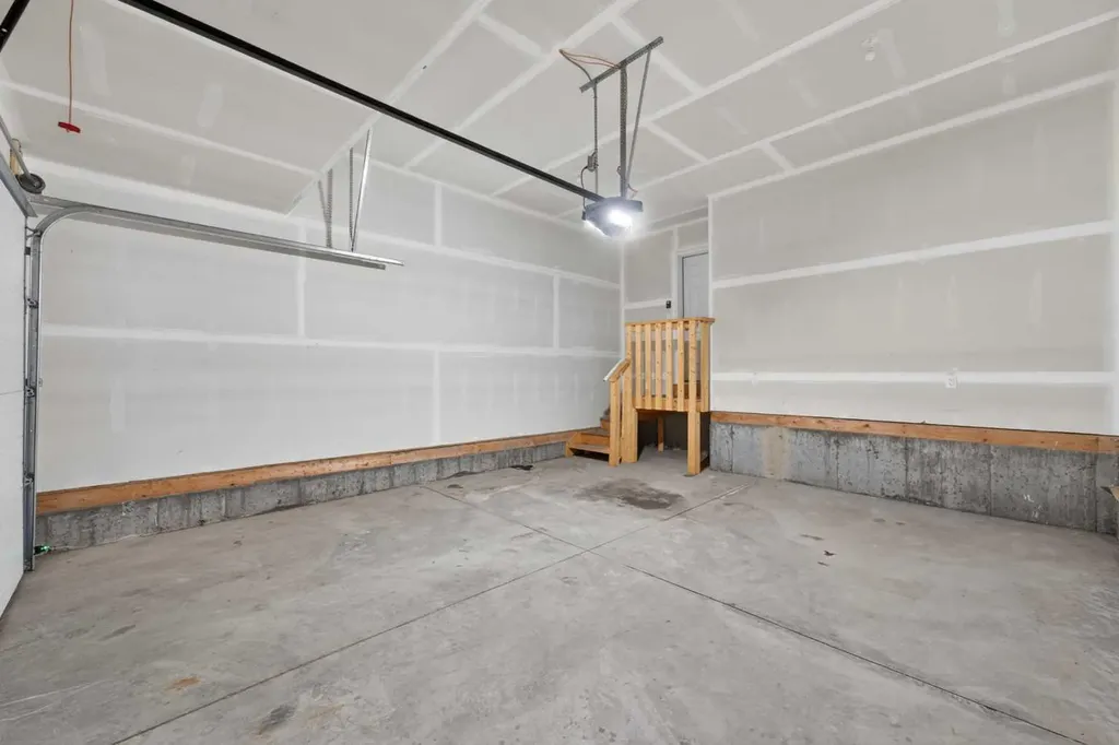 31 Herron Rise NE Calgary AB T3P 1Y1
