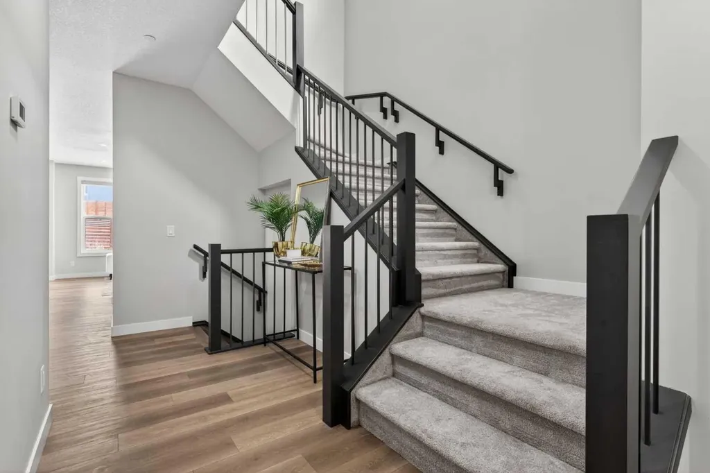 31 Herron Rise NE Calgary AB T3P 1Y1