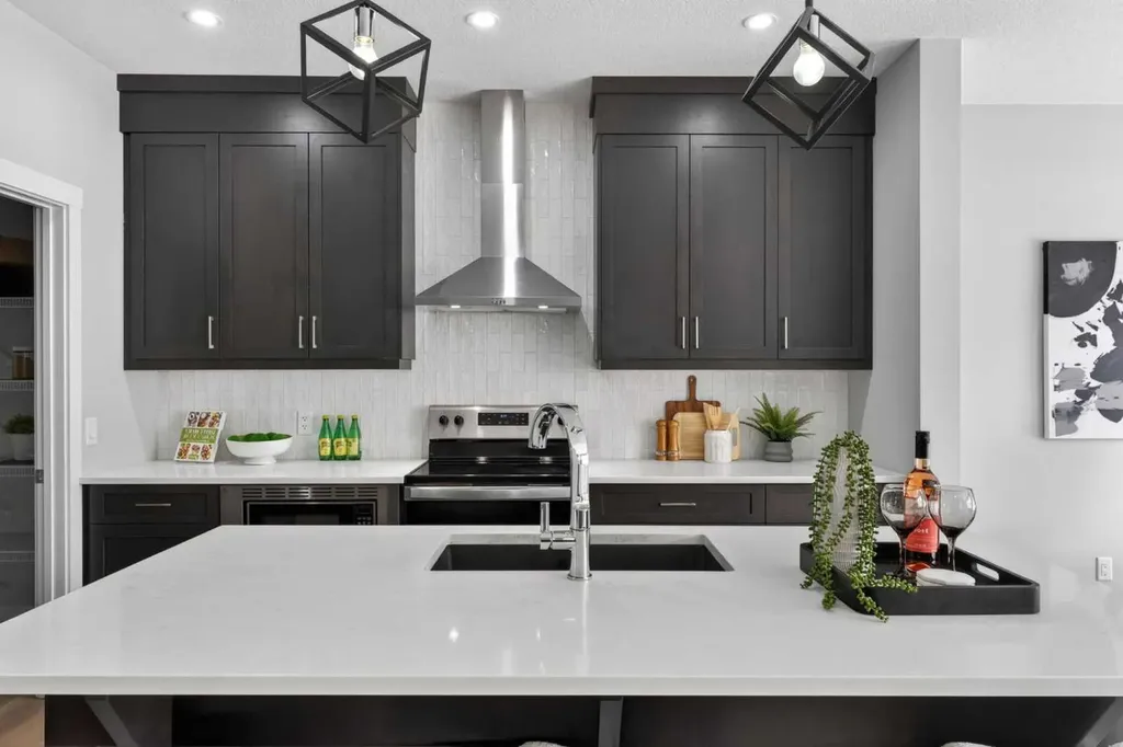31 Herron Rise NE Calgary AB T3P 1Y1