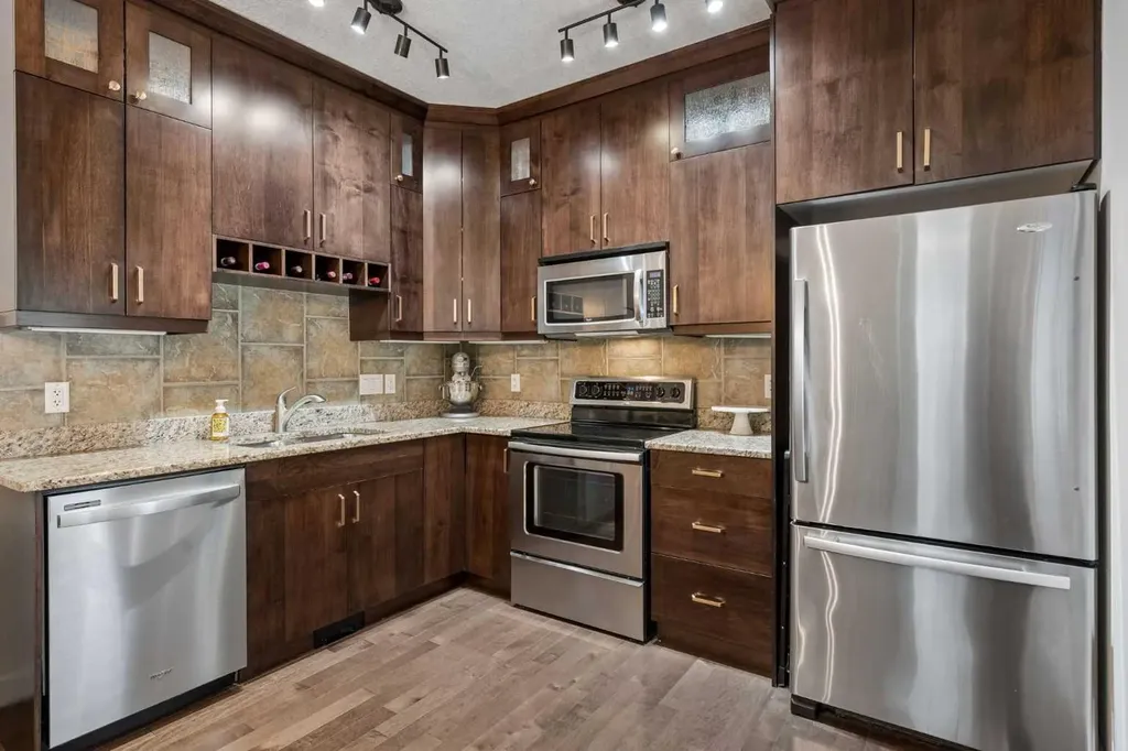 745 Mcdougall Road NE Calgary AB T2E 5A2