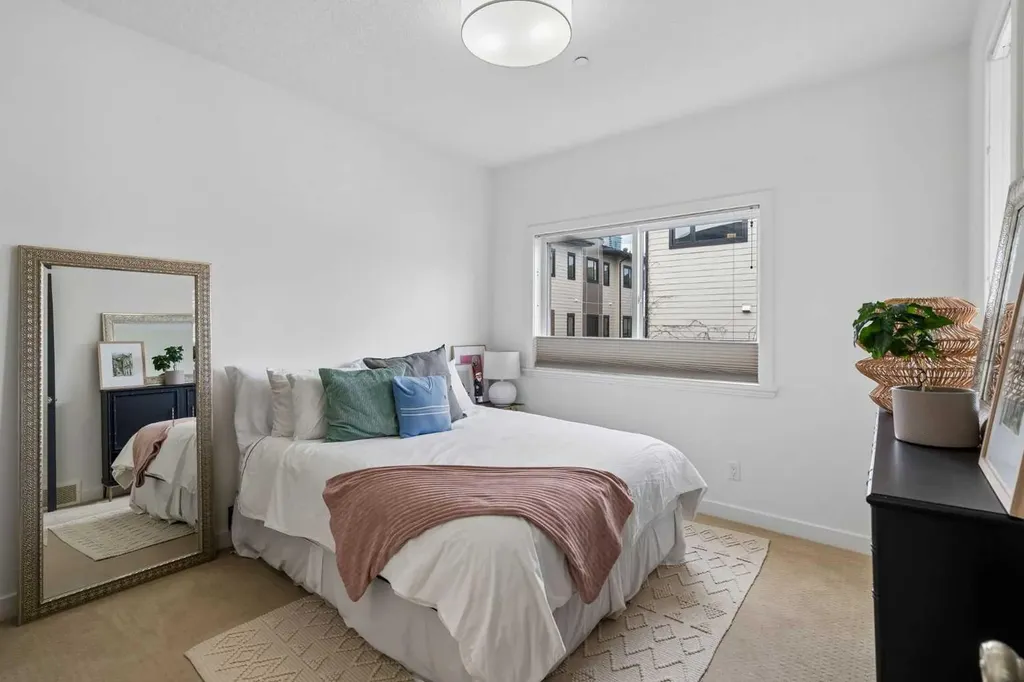 745 Mcdougall Road NE Calgary AB T2E 5A2