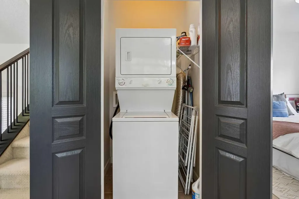 745 Mcdougall Road NE Calgary AB T2E 5A2