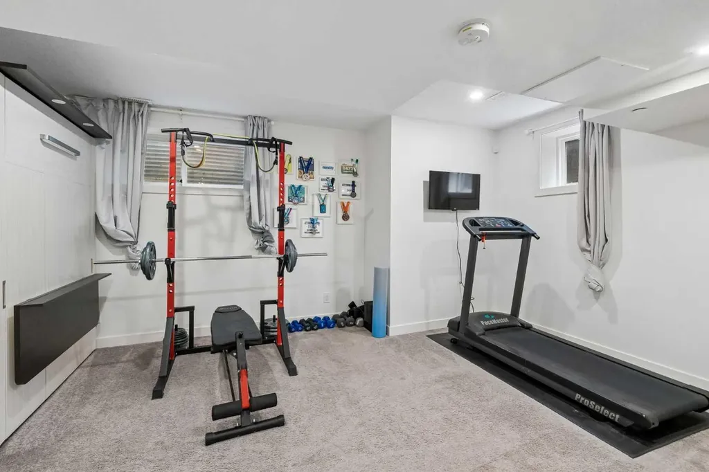745 Mcdougall Road NE Calgary AB T2E 5A2