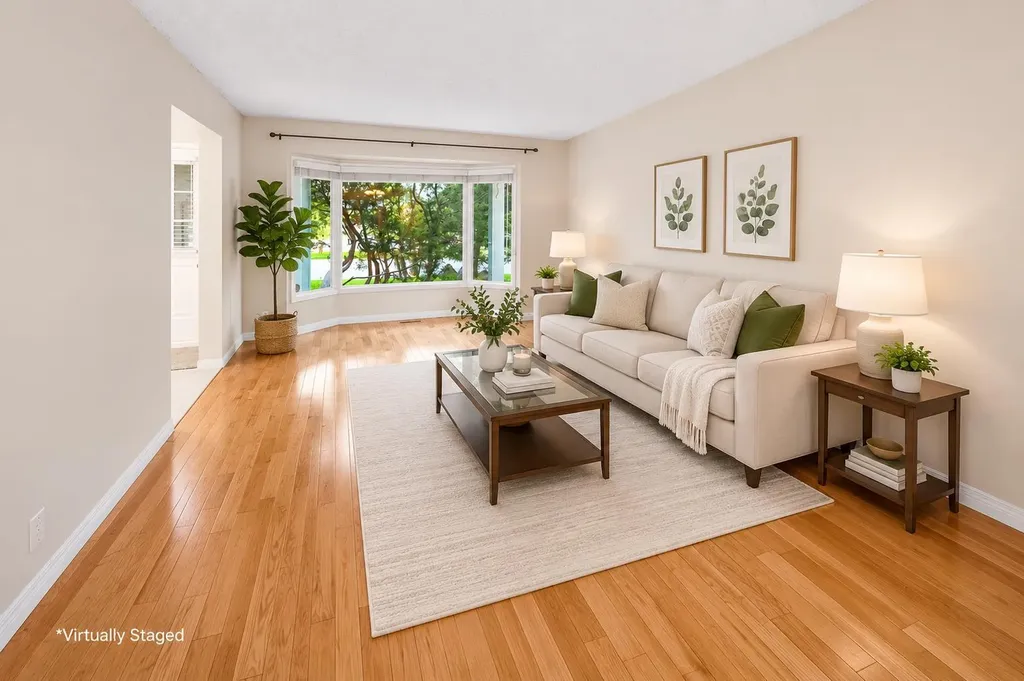 39 Woodmont Way SW Calgary AB T2W 4L7