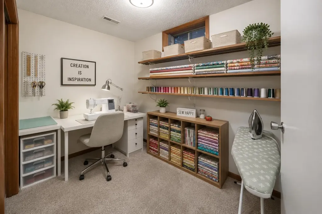 39 Woodmont Way Calgary AB T2W 4L7