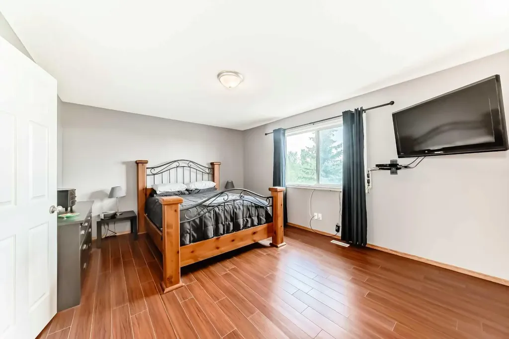 270 Rocky Ridge Court NW Calgary AB T3G 4P1