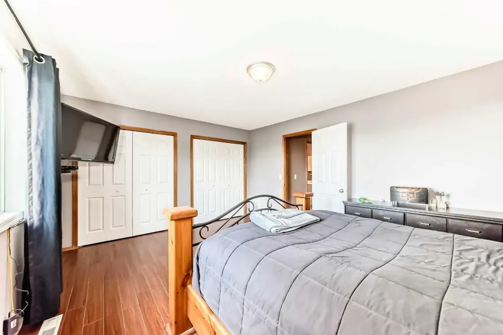270 Rocky Ridge Court NW Calgary AB T3G 4P1