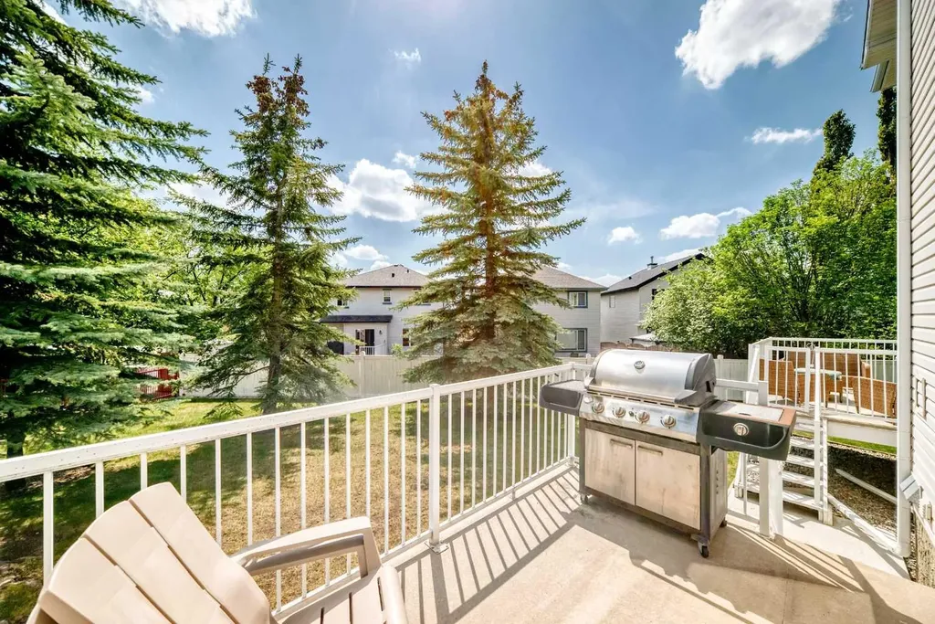 270 Rocky Ridge Court NW Calgary AB T3G 4S8
