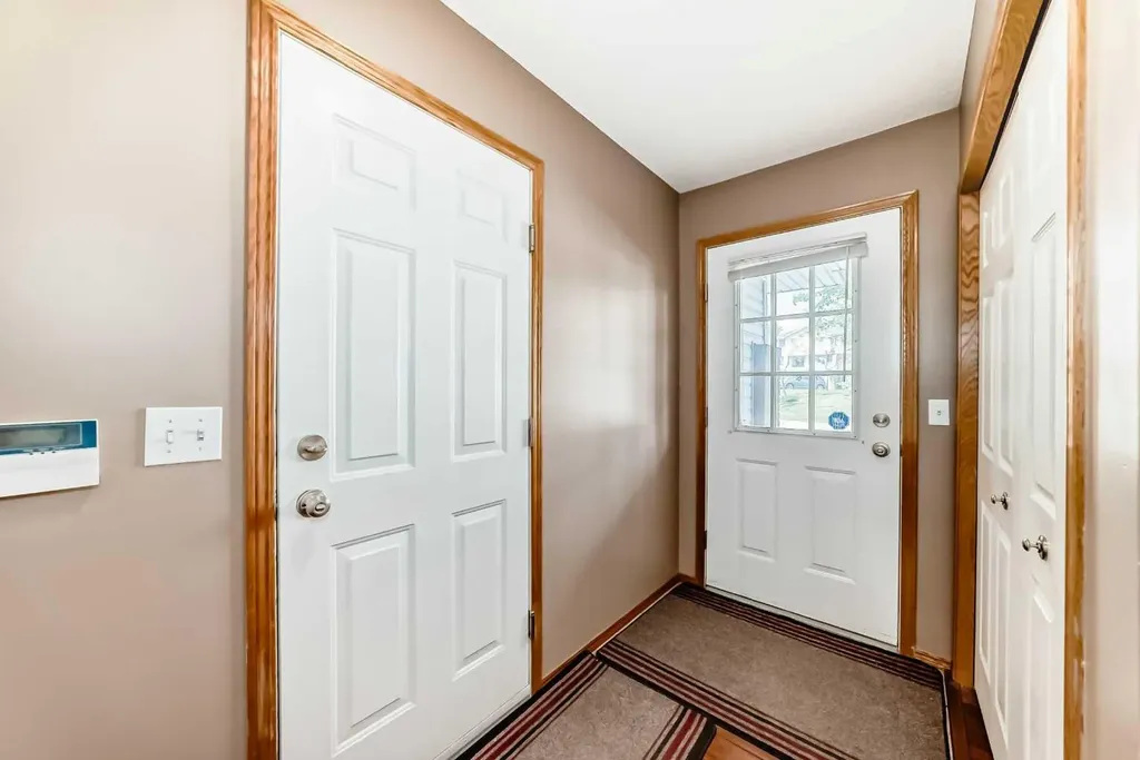 270 Rocky Ridge Court NW Calgary AB T3G 4P1