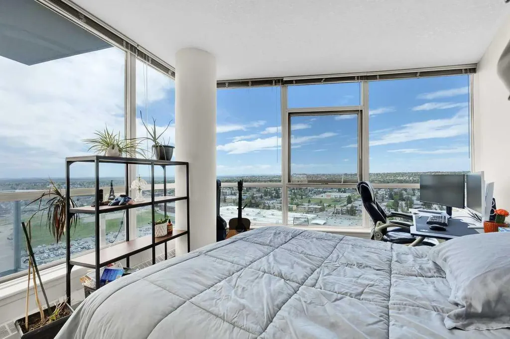 77 Spruce Place SW Calgary AB T3C 3X6