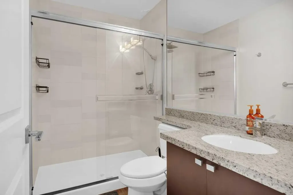 77 Spruce Place SW Calgary AB T3C 3X6