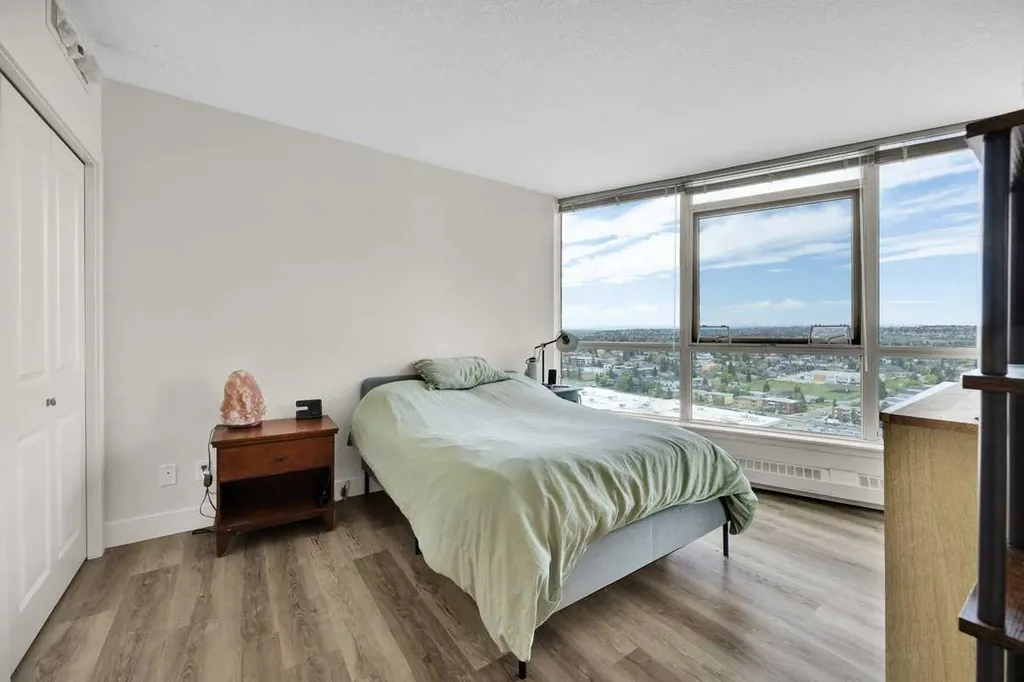 77 Spruce Place SW Calgary AB T3C 3X6
