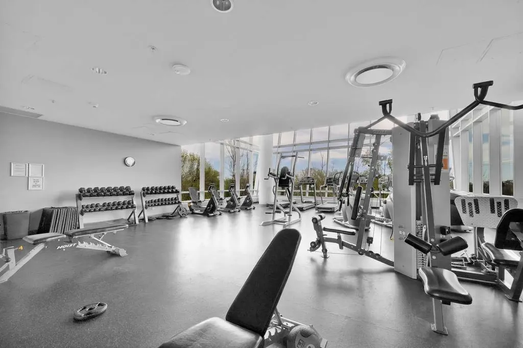 77 Spruce Place SW Calgary AB T3C 3X6