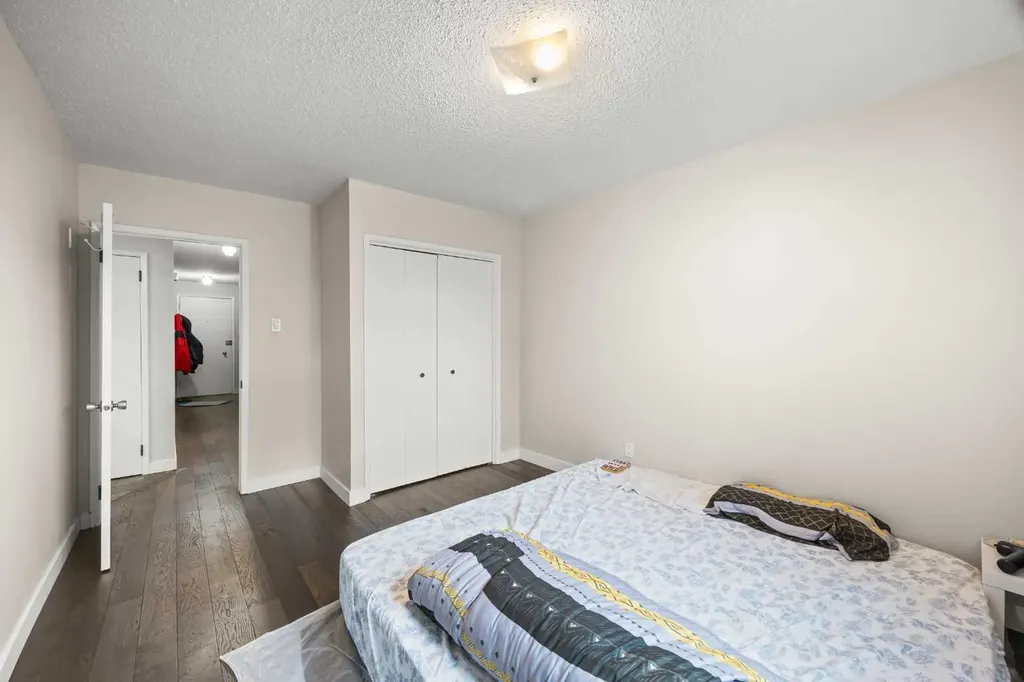 3103 Blakiston Drive NW Calgary AB T2L 1L7