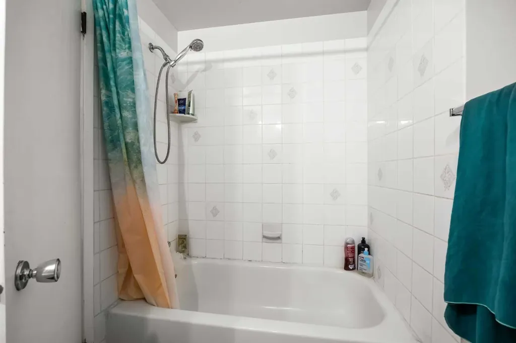 3103 Blakiston Drive NW Calgary AB T2L 1L7