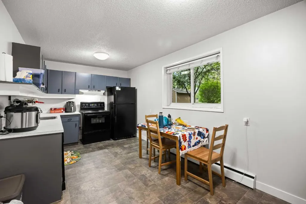 3103 Blakiston Drive NW Calgary AB T2L 1L7