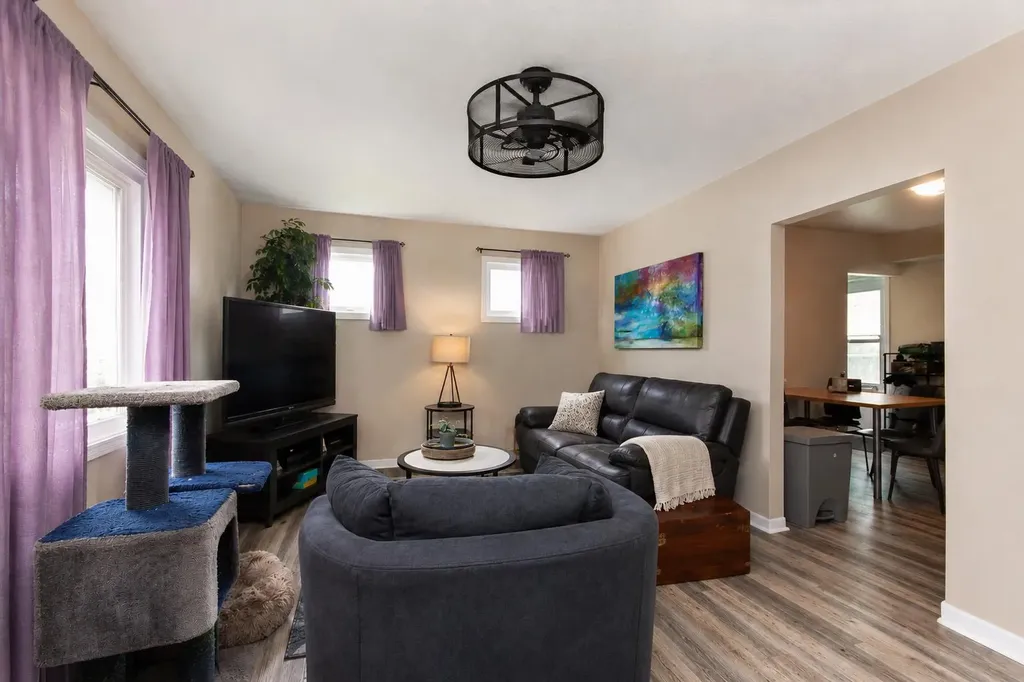 3502 51 Avenue Red Deer AB T4N 4G2