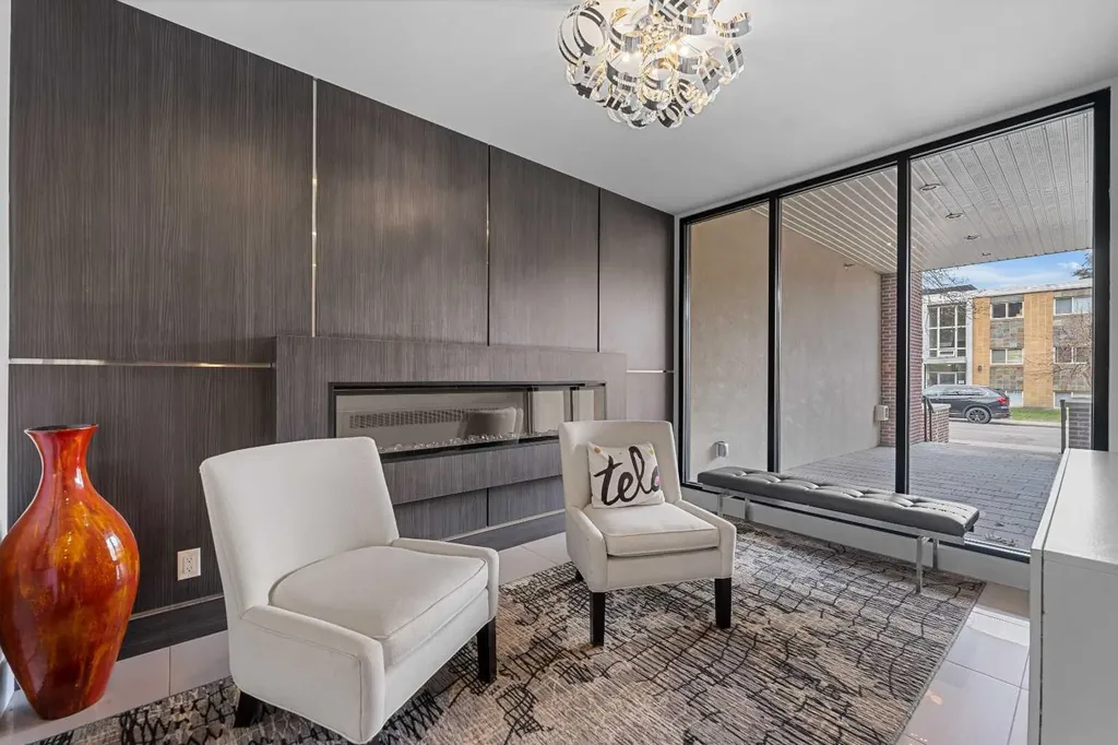 317 22 Avenue SW Calgary AB T2S 3H6