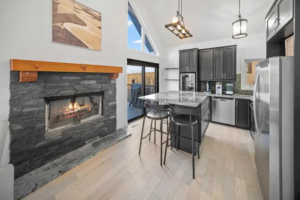 247 Cottageclub Crescent Rural Rocky View County AB T4C 1B1