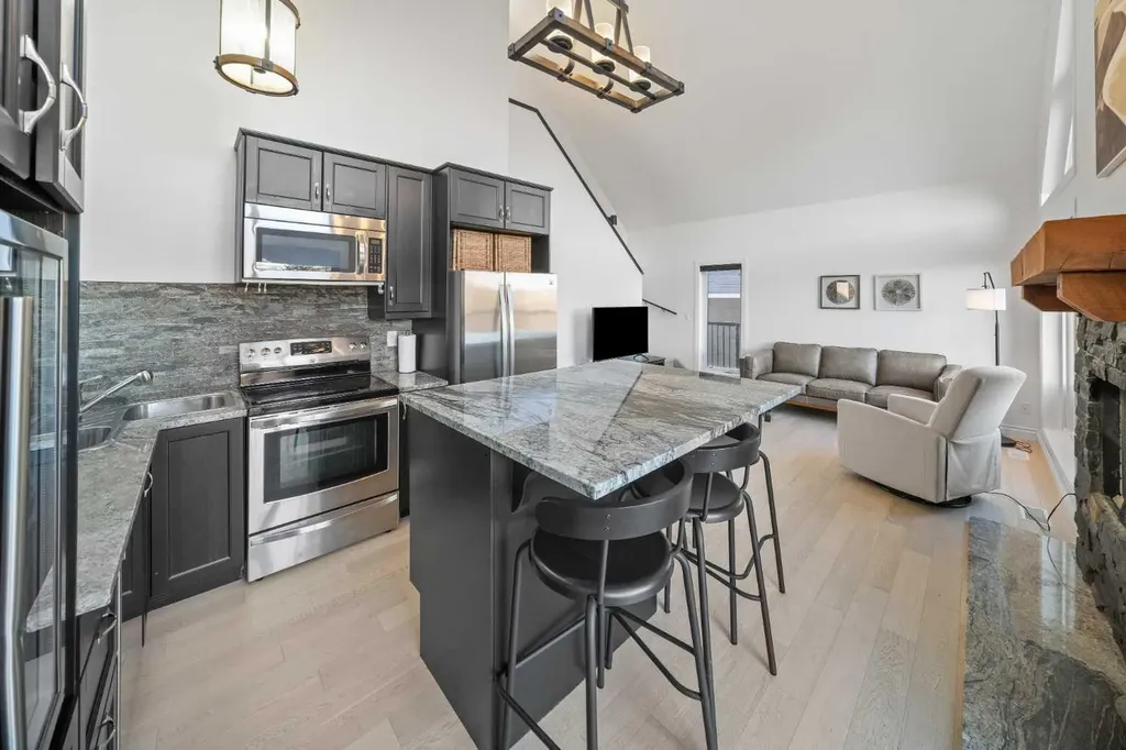 247 Cottageclub Crescent Rural Rocky View County AB T4C 1B1