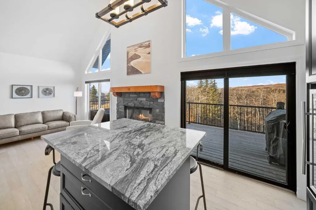 247 Cottageclub Crescent Rural Rocky View County AB T4C 1B1