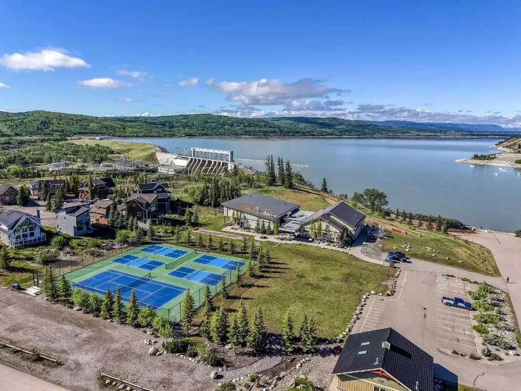 247 Cottageclub Crescent Rural Rocky View County AB T4C 1B1
