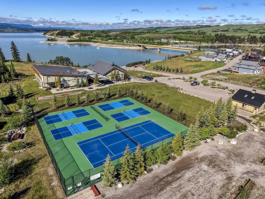247 Cottageclub Crescent Rural Rocky View County AB T4C 1B1