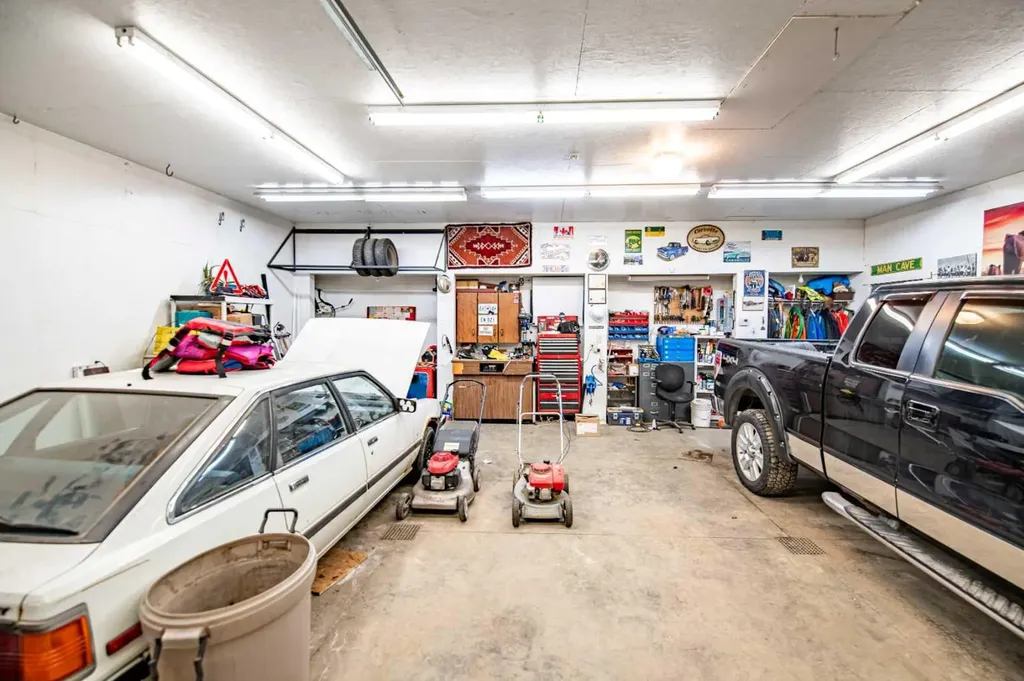 25 Fern Glade Crescent Sylvan Lake AB T4S 1Z6