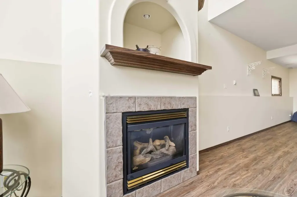 25 Fern Glade Crescent Sylvan Lake AB T4S 1Z6